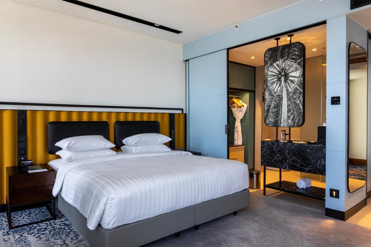 Courtyard By Marriott Hotel