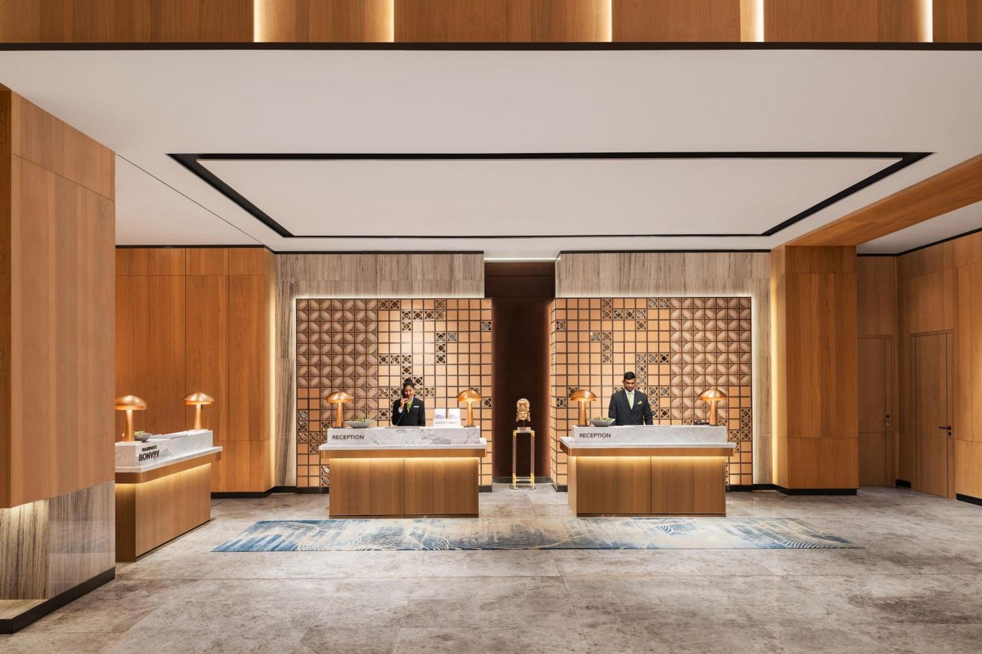 فندق Courtyard By Marriott 5*