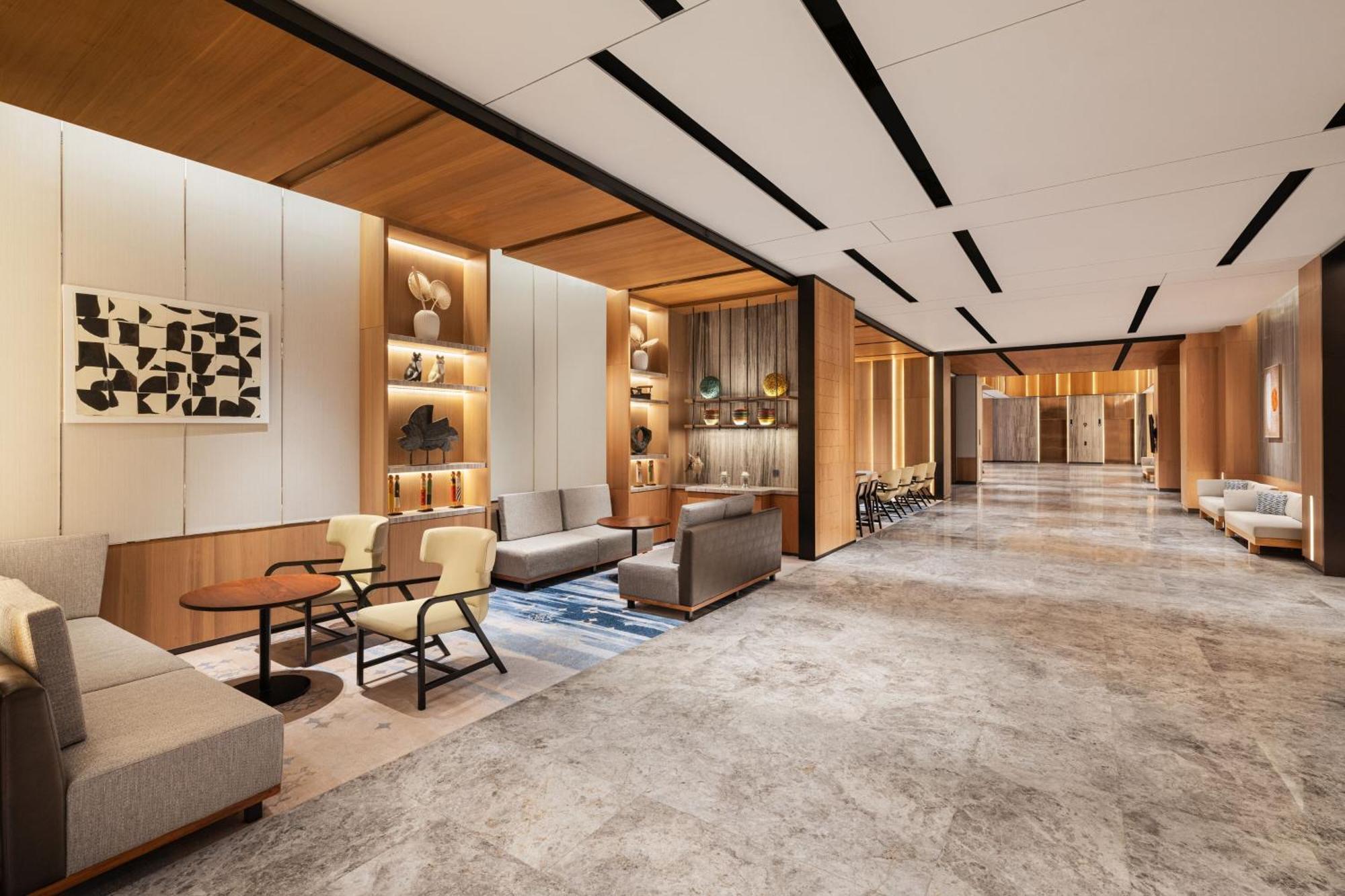 فندق Courtyard By Marriott 5*